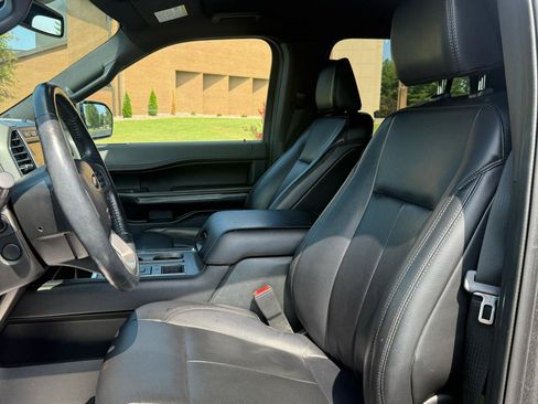Used 2021 Ford Expedition XLT RWD image 11