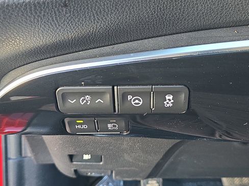 Used 2020 Toyota Prius Limited image 31