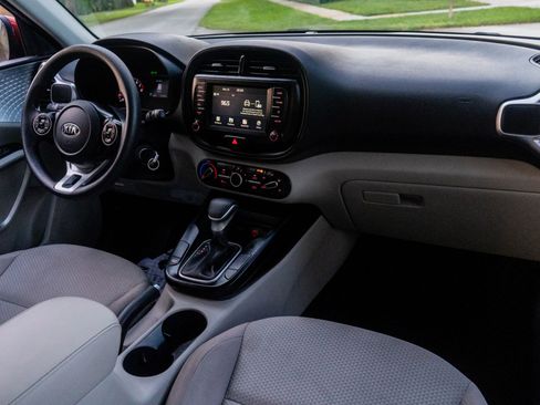 Used 2020 Kia Soul LX image 61