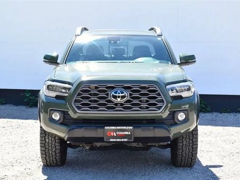 Used 2022 Toyota Tacoma TRD Off-Road w/ TRD Premium Off Road Package AWD/4WD image 7