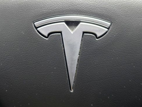 Used 2023 Tesla Model 3 Standard Range RWD image 12