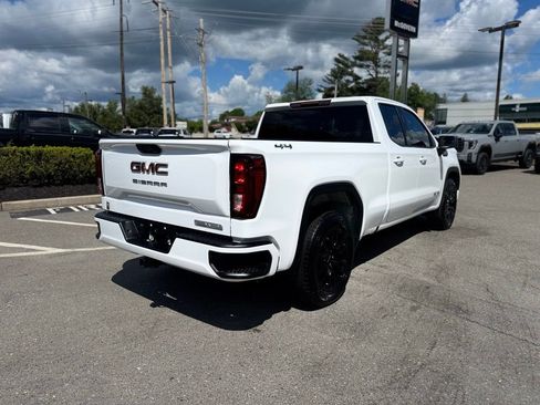 Used 2024 GMC Sierra 1500 Elevation AWD/4WD image 6