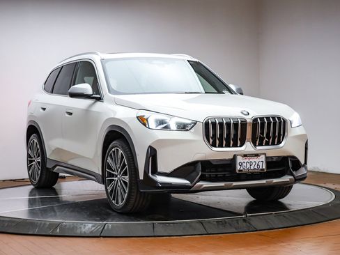 Certified 2023 BMW X1 xDrive28i w/ Convenience Package image 3