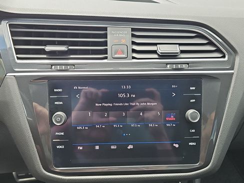 Used 2019 Volkswagen Tiguan SEL R-Line AWD/4WD image 14