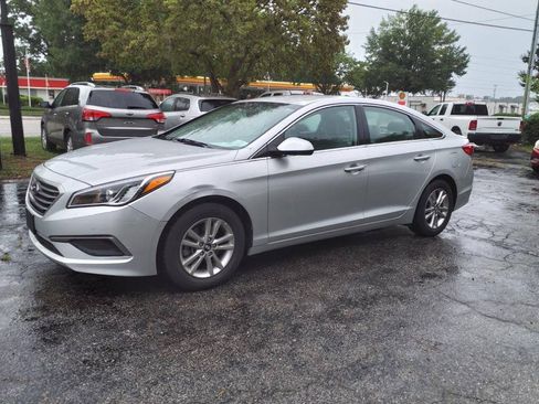 Used 2016 Hyundai Sonata SE FWD image 7