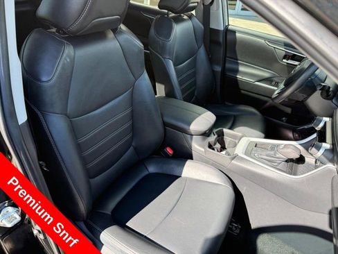Used 2021 Toyota RAV4 XLE Premium FWD image 11