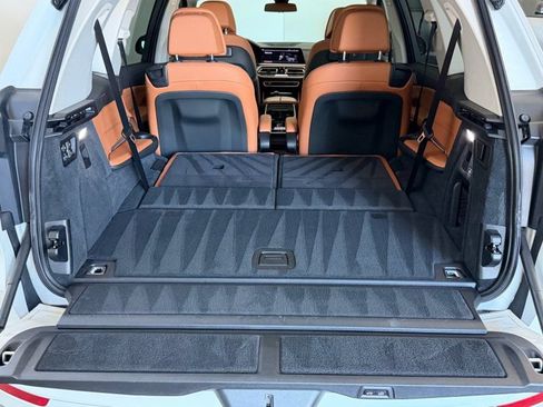 Used 2021 BMW X7 xDrive40i w/ Premium Package AWD/4WD image 15