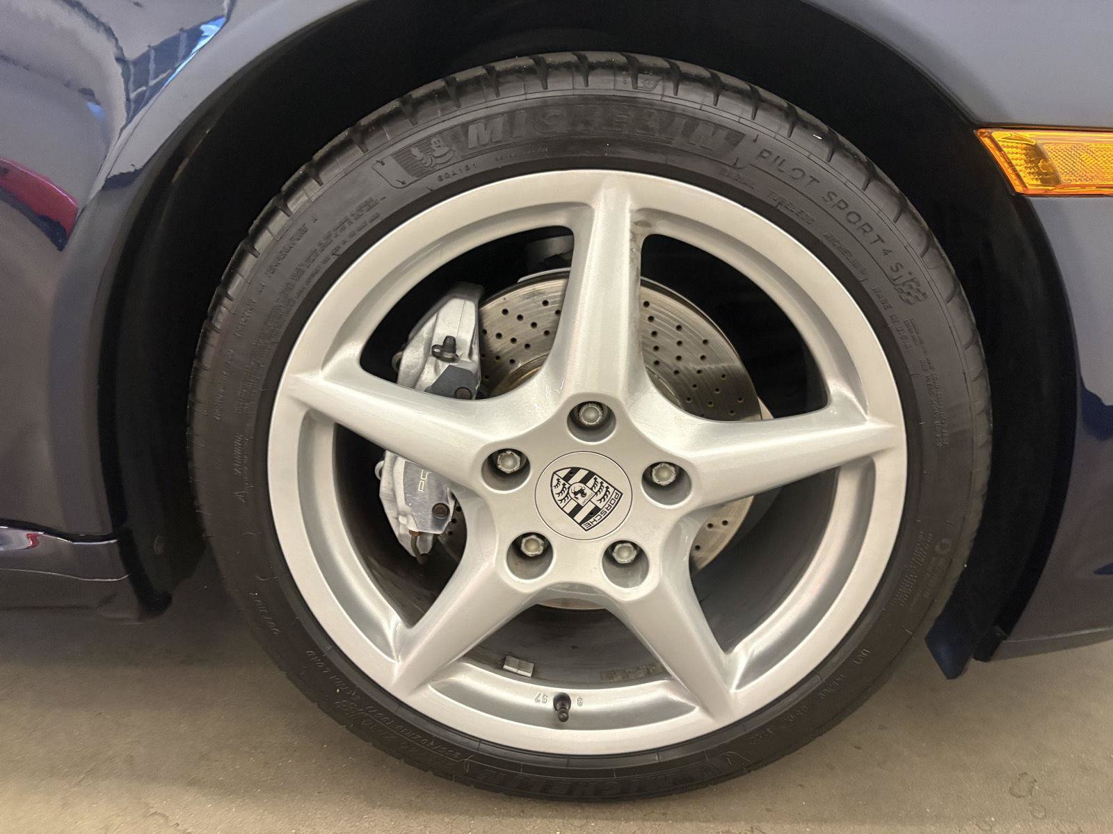 Used 2006 Porsche 911 Carrera RWD image 38