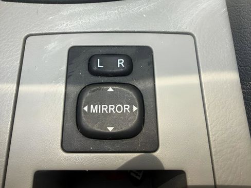 Used 2007 Toyota RAV4 Limited AWD/4WD image 29