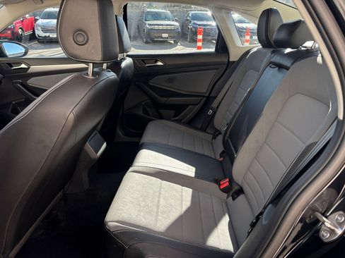 Used 2025 Volkswagen Jetta SE image 25