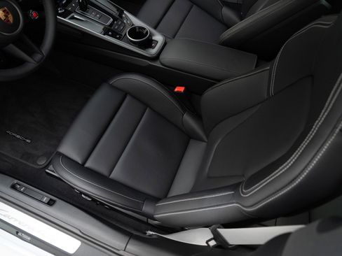 Certified 2026 Porsche 911 Carrera 4S image 16