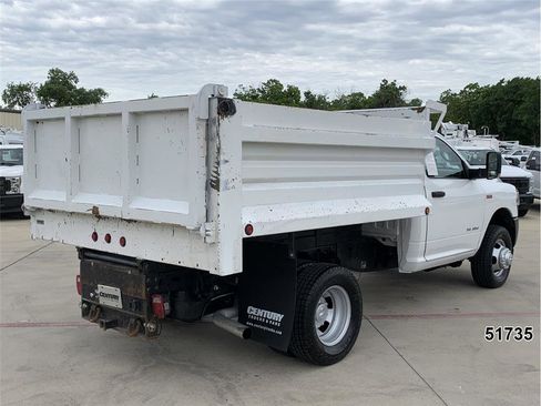 Used 2019 RAM 3500 Tradesman RWD image 2