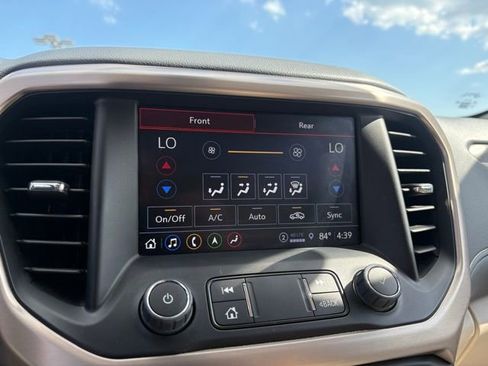 Used 2023 GMC Acadia Denali AWD/4WD image 17