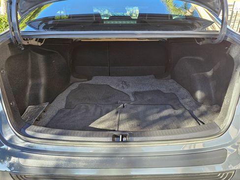 Used 2023 Toyota Corolla LE image 28