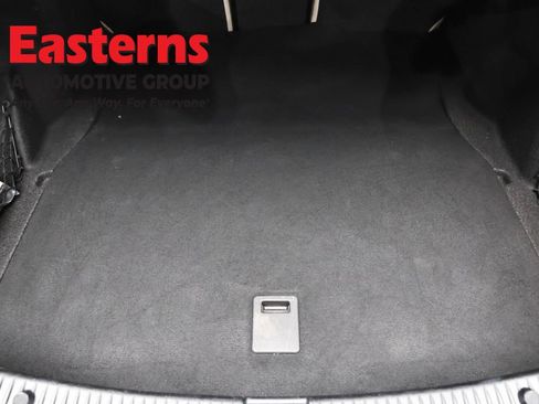 Used 2018 Mercedes-Benz C 300 4MATIC Sedan image 9