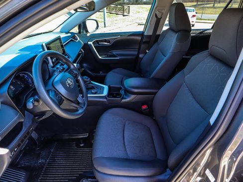 Used 2024 Toyota RAV4 XLE w/ Convenience Package image 35