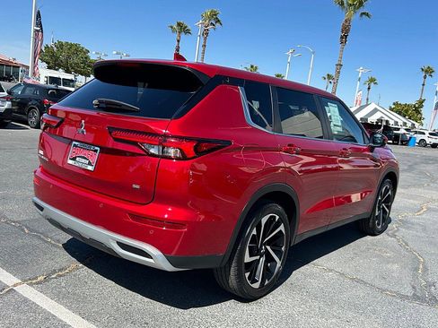 Used 2024 Mitsubishi Outlander FWD image 40