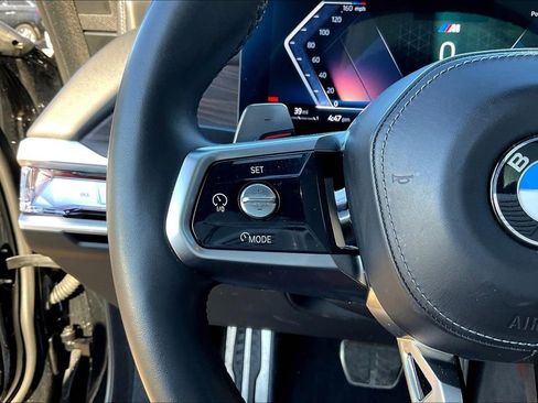 Used 2023 BMW 760i xDrive w/ Executive Package image 11