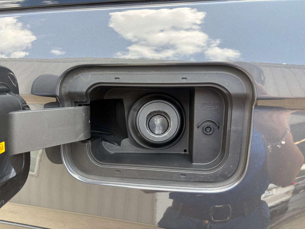 Used 2025 Jeep Grand Cherokee Altitude RWD image 33