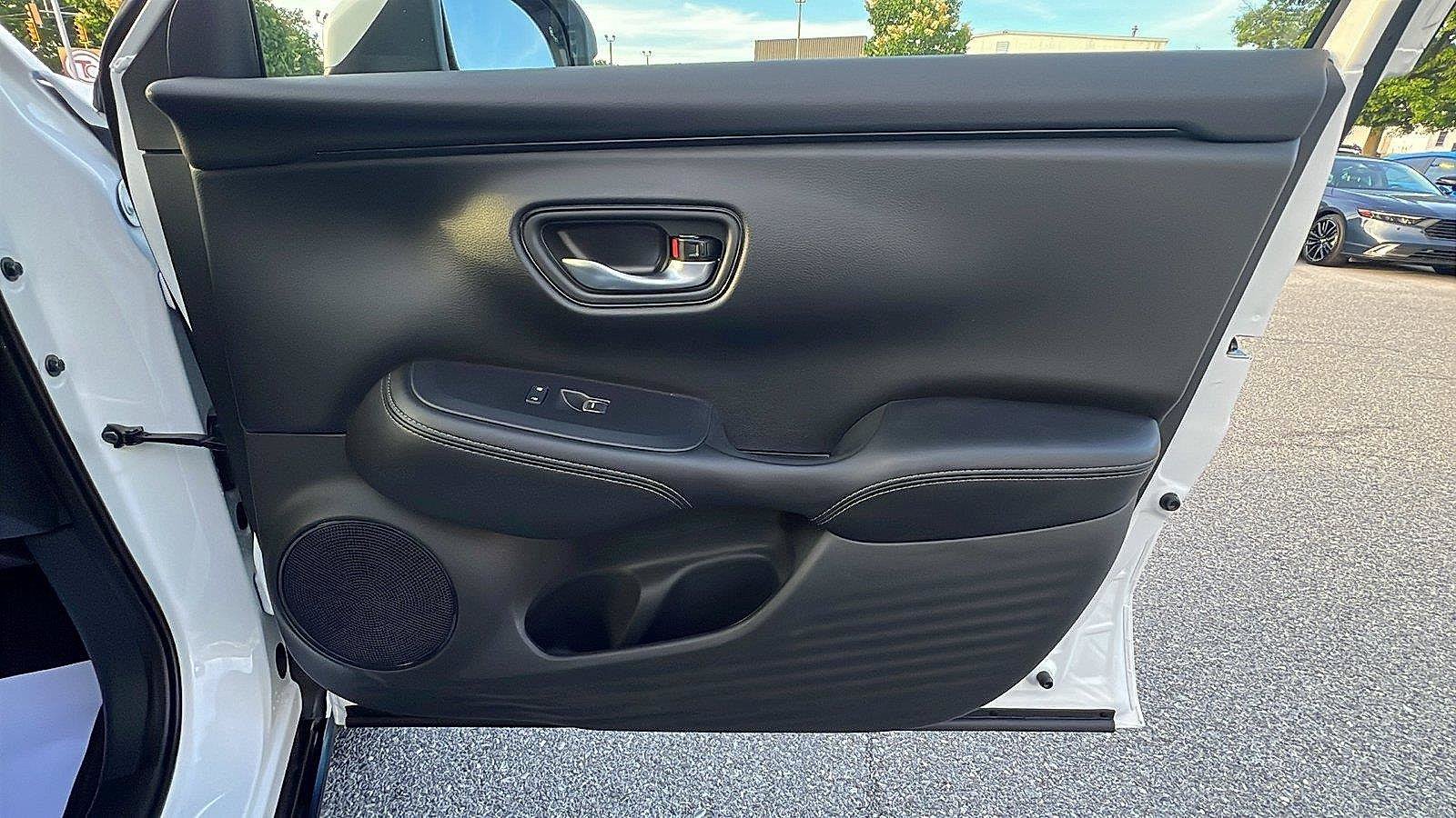 New 2027 Honda HR-V EX-L image 12