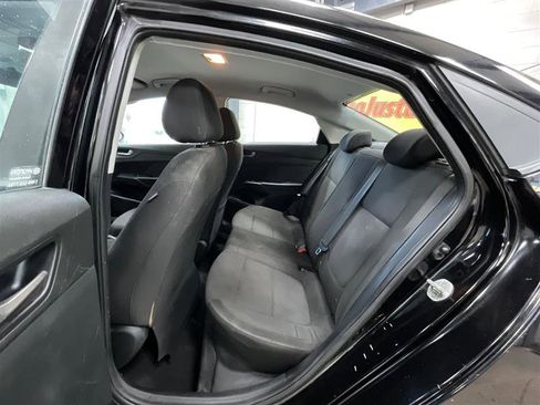 Used 2019 Hyundai Accent SE image 21