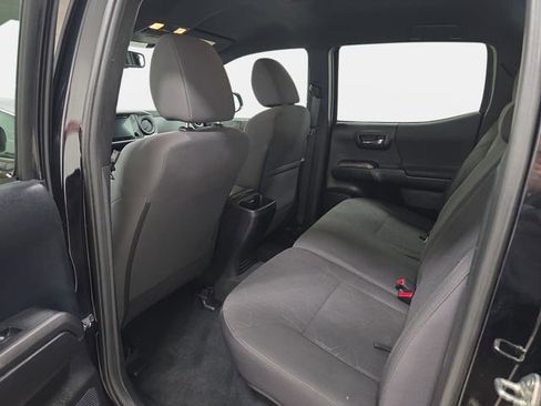 Used 2016 Toyota Tacoma TRD Sport w/ Towing Package AWD/4WD image 12
