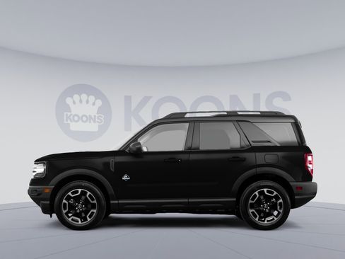 Used 2022 Ford Bronco Sport Outer Banks w/ Tech Package image 2