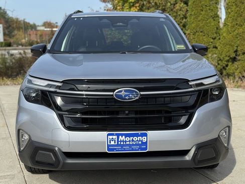 Used 2025 Subaru Forester Touring image 2