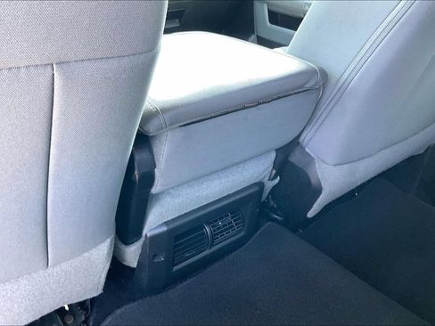 Used 2016 RAM 3500 SLT RWD image 30