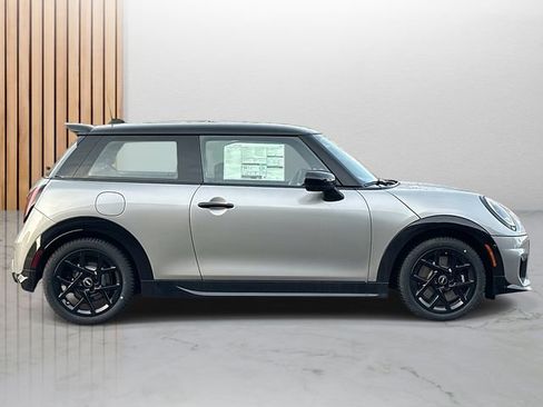 New 2026 MINI Cooper S image 2
