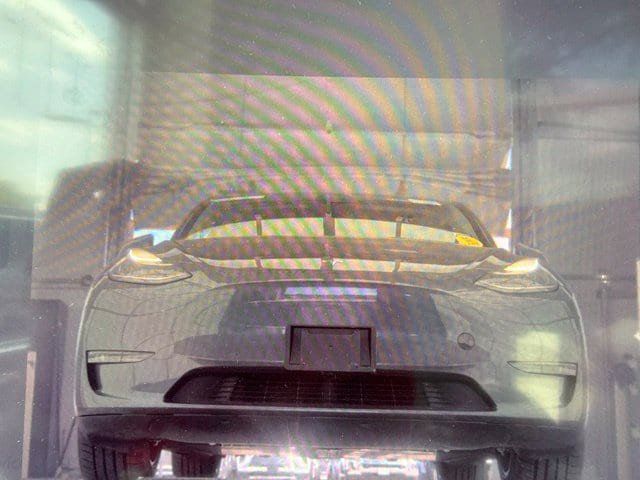 Used 2022 Tesla Model Y Long Range AWD/4WD image 13