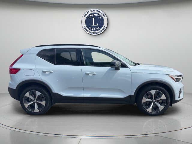 Certified 2026 Volvo XC40 B5 Plus AWD/4WD image 10