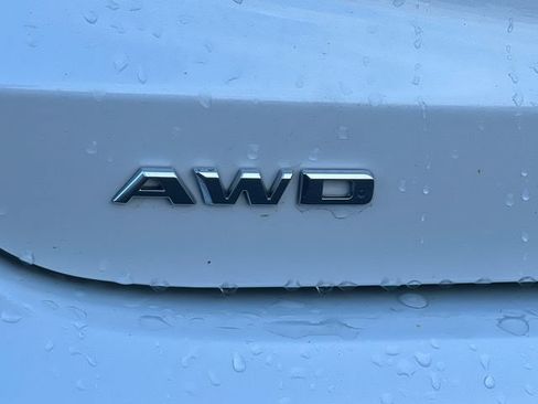 Used 2023 Cadillac XT6 Premium Luxury AWD/4WD image 11