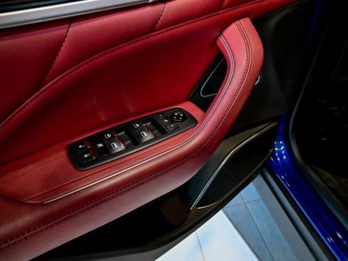 Used 2020 Maserati Levante image 18