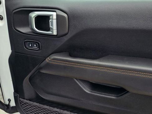 Used 2021 Jeep Wrangler Unlimited Sahara image 30