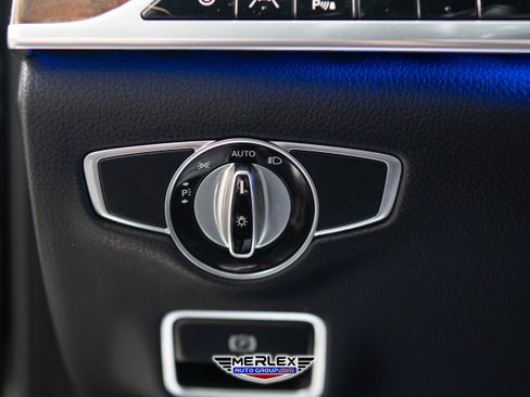 Used 2014 Mercedes-Benz S 550 Sedan w/ Sport Package w/ Sport Package image 40