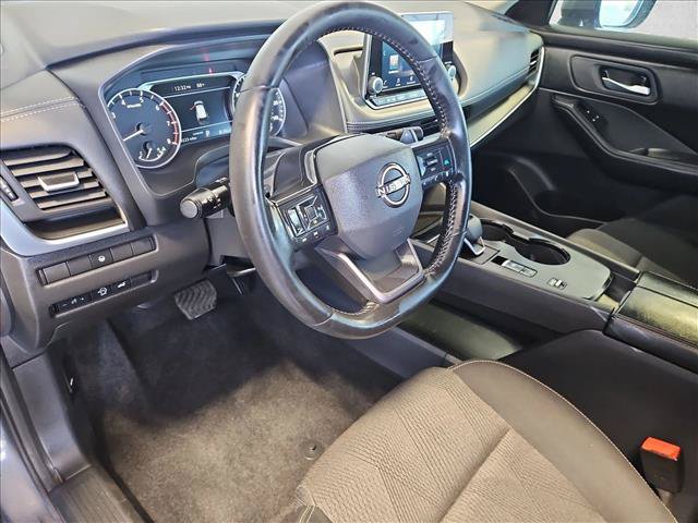 Certified 2026 Nissan Rogue SV FWD image 11
