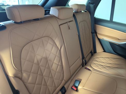 Used 2026 BMW X5 sDrive40i w/ Premium Package image 29