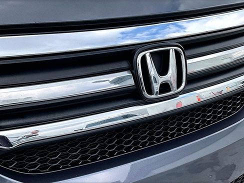 Used 2017 Honda Pilot EX-L image 32