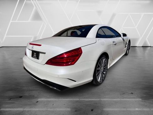 Used 2018 Mercedes-Benz SL 550 w/ Driver Assistance Package image 8