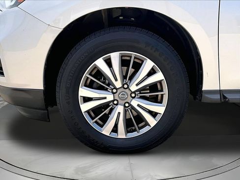 Used 2019 Nissan Pathfinder SV AWD/4WD image 35