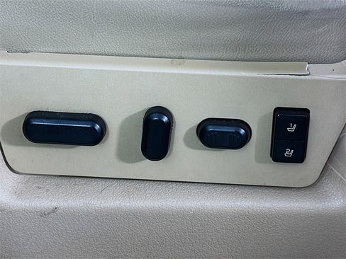 Used 2013 Ford F150 Lariat w/ Luxury Equipment Group image 22