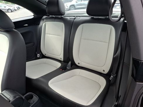 Used 2019 Volkswagen Beetle 2.0T SE FWD image 10