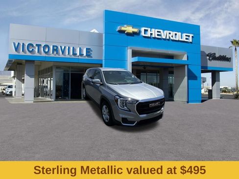 Used 2024 GMC Terrain SLE FWD image 3