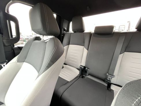 Used 2025 Toyota Tacoma TRD Off-Road image 37