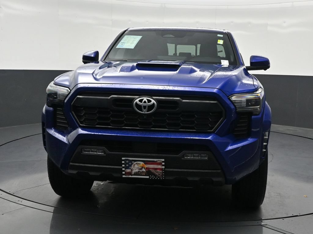 Used 2024 Toyota Tacoma TRD Sport w/ TRD Sport Premium Package RWD image 9