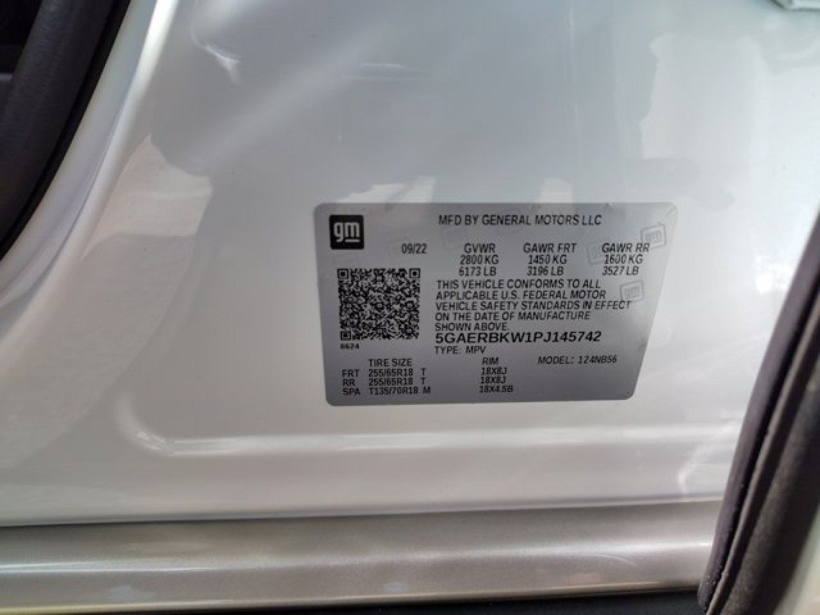 Used 2023 Buick Enclave Essence FWD image 24