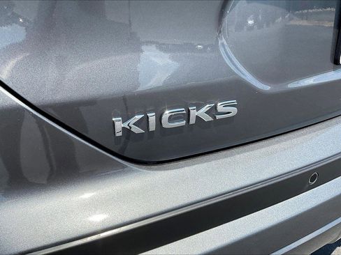 New 2025 Nissan Kicks Play S image 12