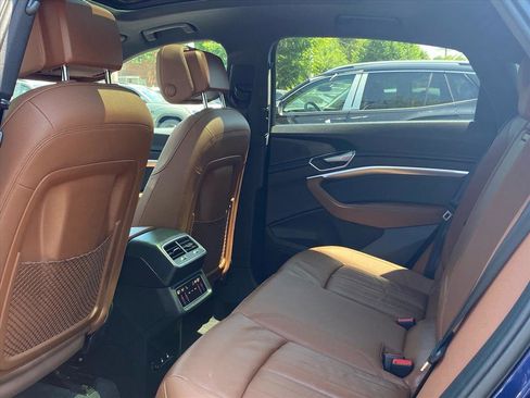 Used 2022 Audi e-tron Premium w/ Convenience Plus Package AWD/4WD image 21
