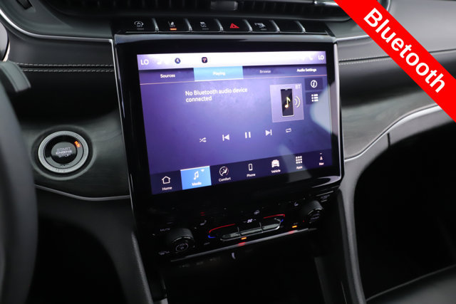 Used 2025 Jeep Grand Cherokee L Limited AWD/4WD image 24